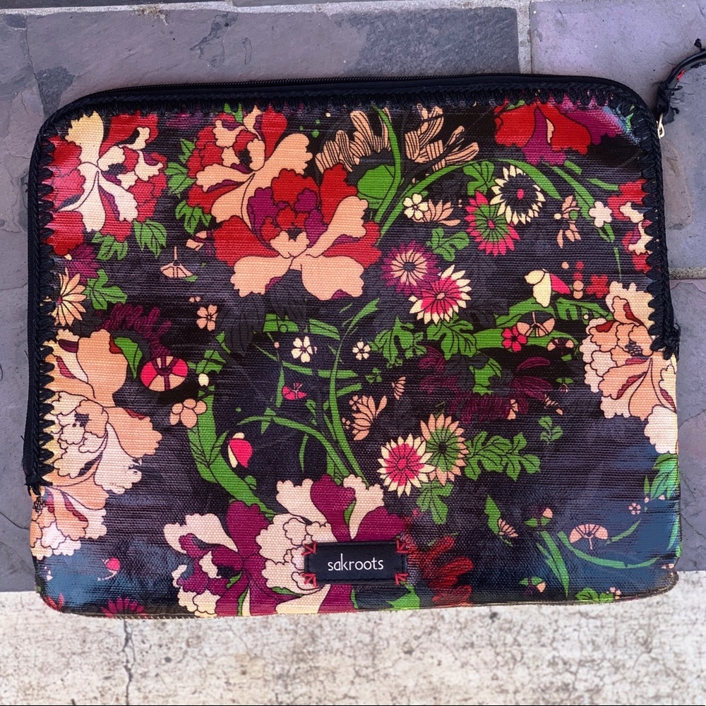 Embroidered Floral Laptop Case